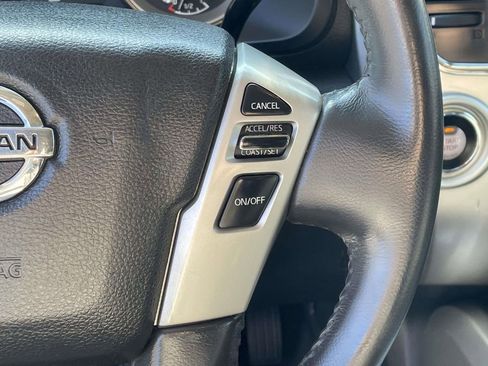 Used 2017 Nissan Titan SL image 20