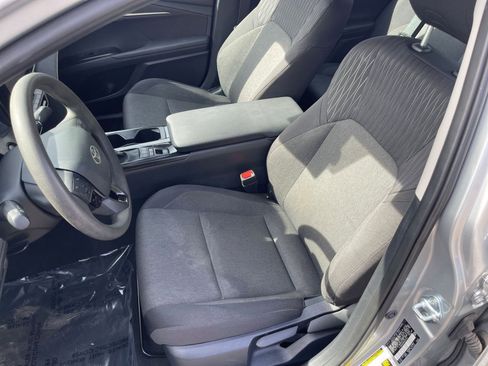 Used 2025 Toyota Camry LE image 35