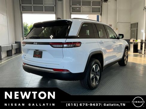 Used 2024 Jeep Grand Cherokee Limited 4xe AWD/4WD image 33