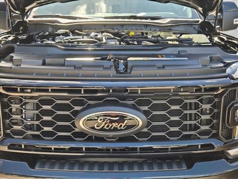 New 2026 Ford F250 Lariat w/ Black Appearance Package AWD/4WD image 17