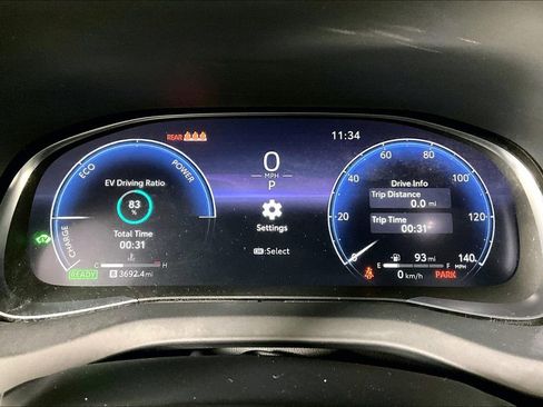 Used 2023 Toyota Venza Limited image 18