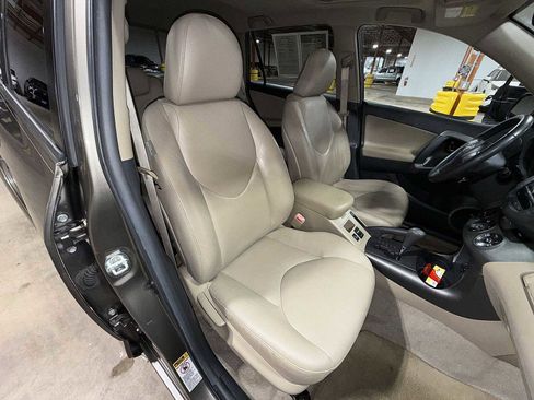 Used 2009 Toyota RAV4 Limited image 15