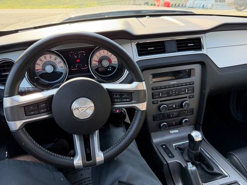 Used 2010 Ford Mustang GT RWD image 22