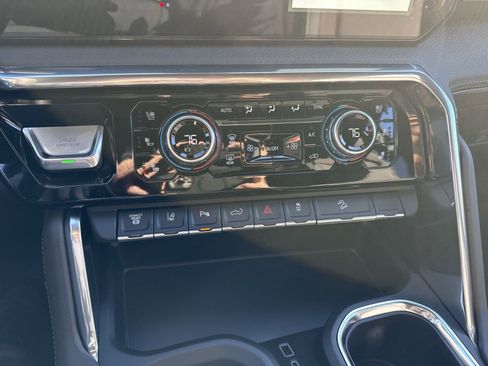 New 2026 GMC Sierra 3500 Denali w/ Denali Reserve Package image 16