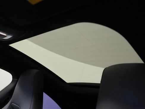 Used 2023 Mercedes-Benz CLA 250 4MATIC image 32