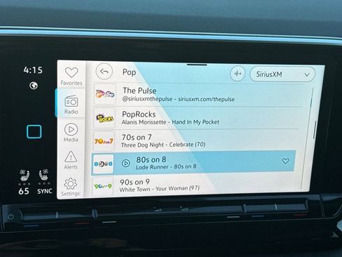 Used 2025 Volkswagen Atlas Cross Sport SE image 17