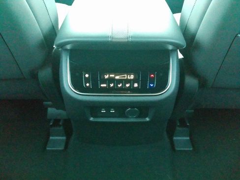 New 2026 Nissan Armada SL image 40