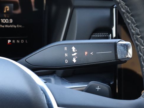 Used 2025 GMC Terrain Elevation image 24