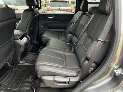 New 2026 Nissan Armada SL image 15