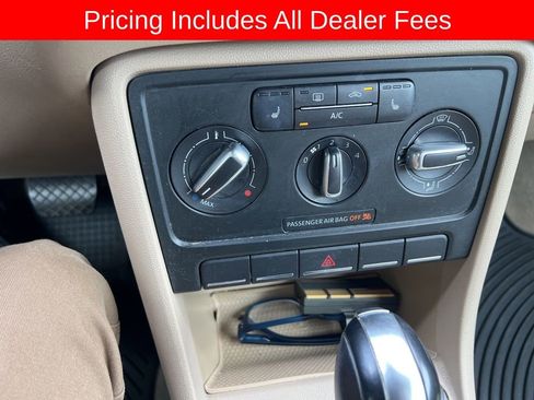 Used 2013 Volkswagen Beetle 2.5 FWD image 11