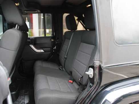 Used 2012 Jeep Wrangler Unlimited Sahara w/ Connectivity Group AWD/4WD image 24