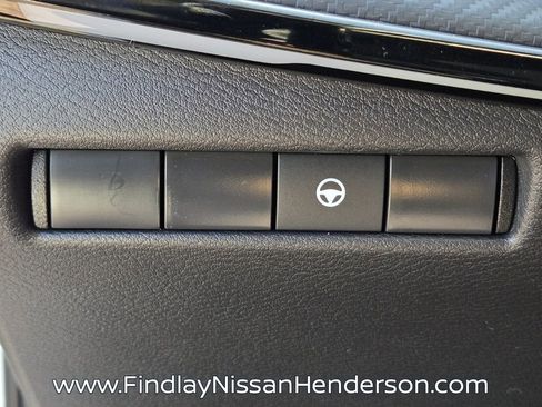 Used 2025 Nissan Kicks SR AWD/4WD image 24