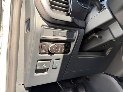 Used 2026 Ford F150 Lariat w/ Equipment Group 502A High AWD/4WD image 19