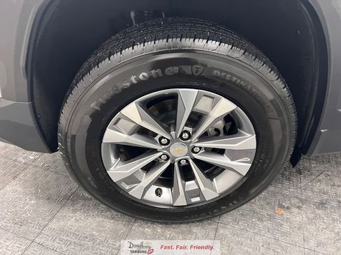 Used 2025 Chevrolet Equinox LT FWD image 15