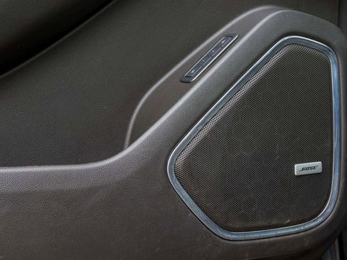 Used 2019 GMC Yukon XL Denali image 15