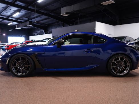 Used 2022 Toyota GR86 image 4