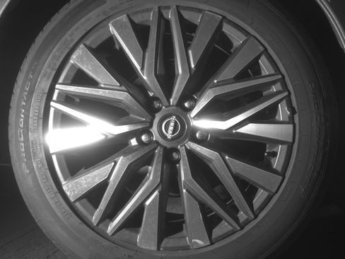 Used 2025 Nissan Altima 2.5 SV FWD image 15