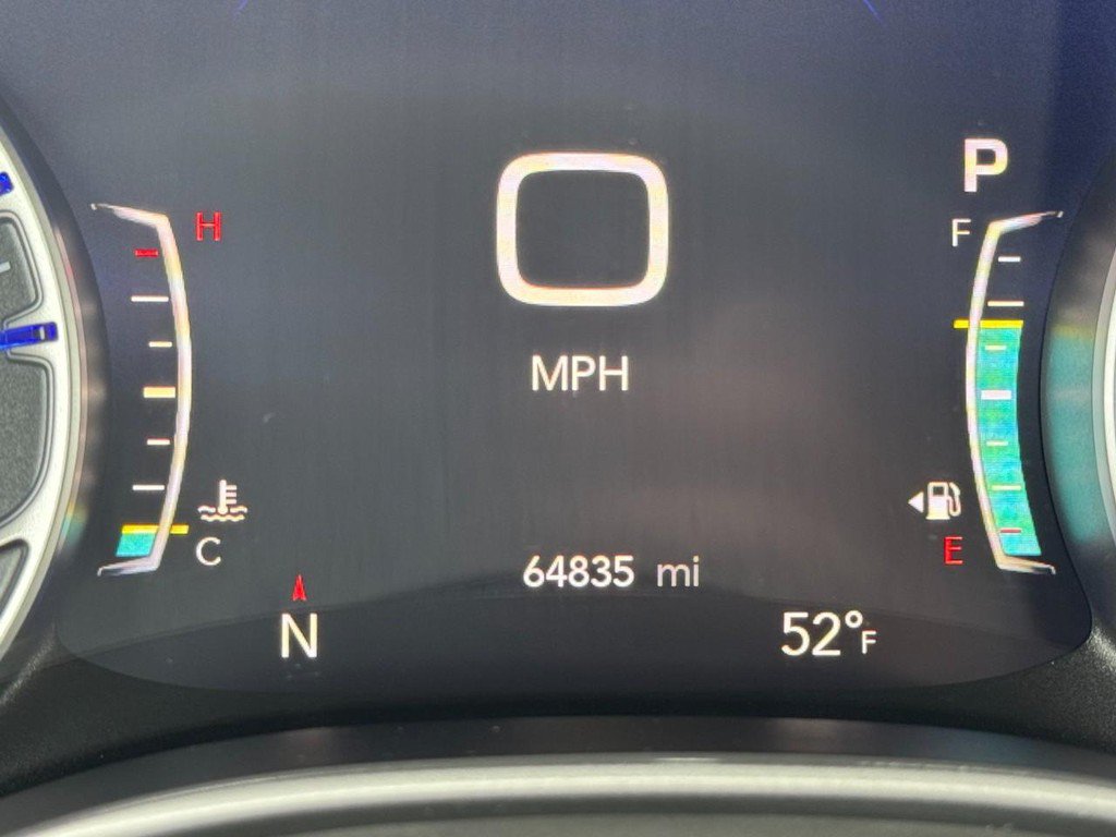 Used 2025 Chrysler Pacifica Select FWD image 23
