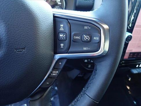 Used 2025 RAM 1500 Laramie AWD/4WD image 14