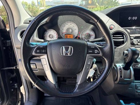 Used 2013 Honda Pilot Touring image 26
