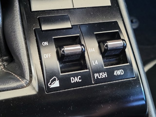 Used 2020 Lexus GX 460 Premium w/ Premium Package AWD/4WD image 13