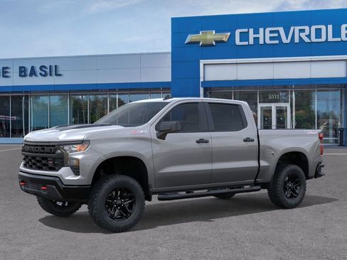New 2026 Chevrolet Silverado 1500 Custom Trail Boss w/ LPO, Dark Essentials Package AWD/4WD image 2