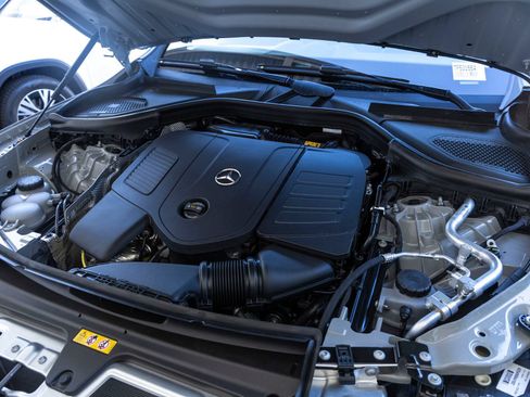 Certified 2026 Mercedes-Benz GLC 300 image 30