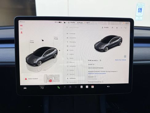 Used 2023 Tesla Model 3 Standard Range image 11