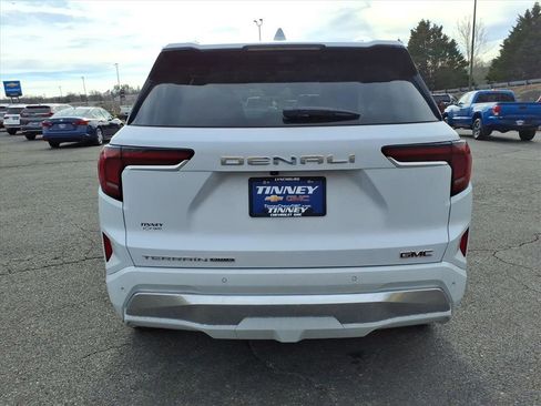 Used 2026 GMC Terrain Denali image 4