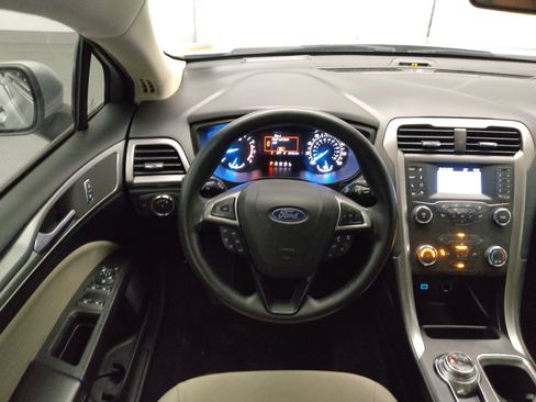 Used 2020 Ford Fusion S FWD image 22