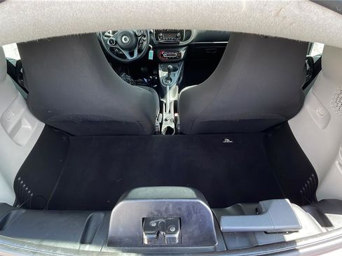 Used 2016 smart fortwo passion image 21