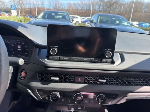 Used 2023 Honda Accord EX image 24