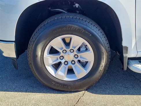 Used 2025 Chevrolet Silverado 1500 W/T RWD image 23