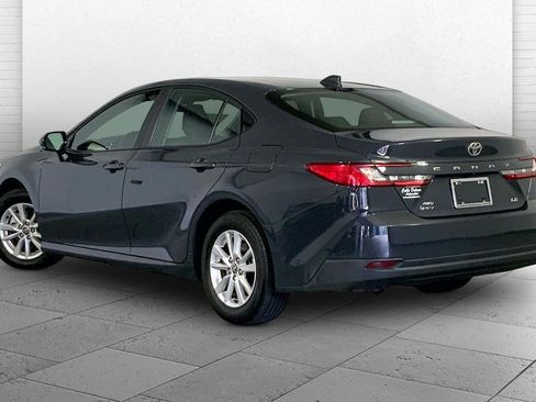 Used 2025 Toyota Camry LE AWD/4WD image 11