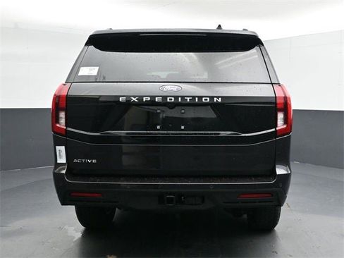 New 2025 Ford Expedition Active image 13