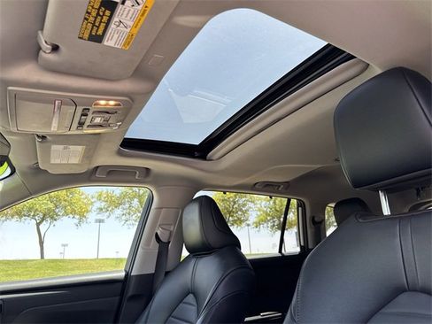 Used 2022 Toyota Highlander XLE image 30