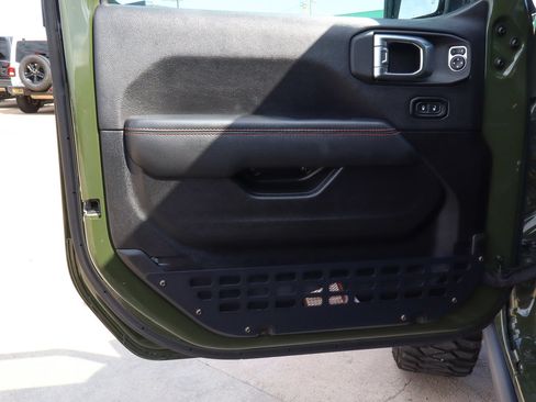 Used 2023 Jeep Gladiator Mojave w/ LED Lighting Group AWD/4WD image 17