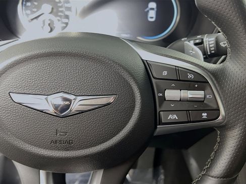 Used 2023 Genesis G70 2.0T image 20