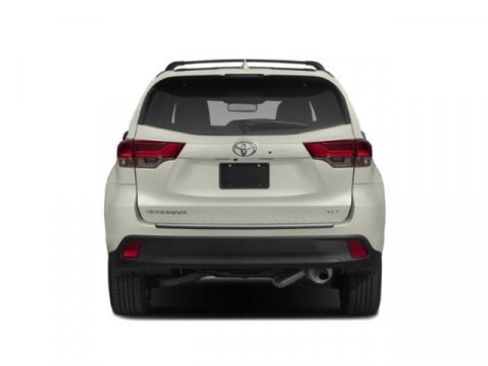 Used 2019 Toyota Highlander XLE FWD image 5