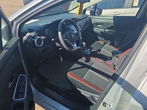 Used 2024 Nissan Versa SR image 8