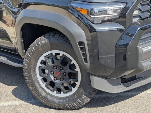 Used 2026 Toyota 4Runner TRD Off-Road Premium AWD/4WD image 10
