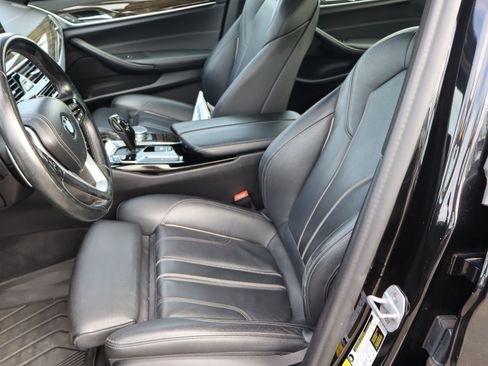 Used 2020 BMW 530i w/ Convenience Package RWD image 16