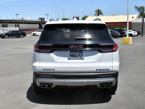 Used 2024 GMC Acadia Elevation FWD image 7