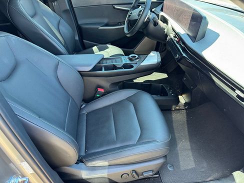 Used 2023 Kia EV6 Wind RWD image 16