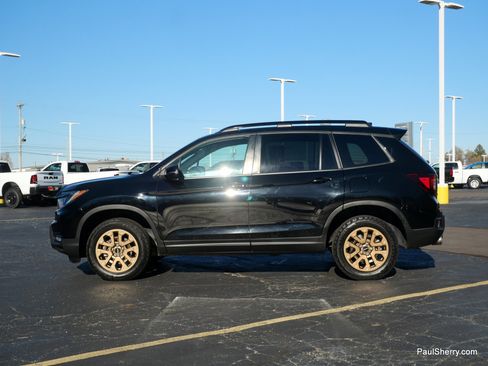 Used 2023 Honda Passport TrailSport image 9