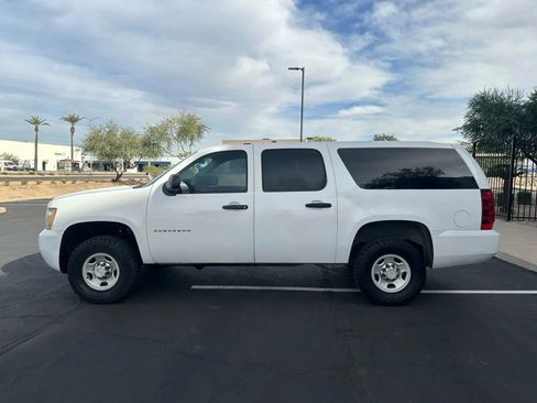 Used 2010 Chevrolet Suburban 2500 w/ Skid Plate Package image 6