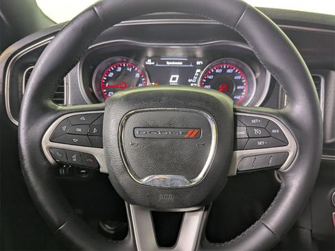 Used 2015 Dodge Charger SXT image 17