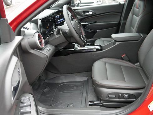 New 2026 Chevrolet Trax RS w/ Driver Confidence Package image 8