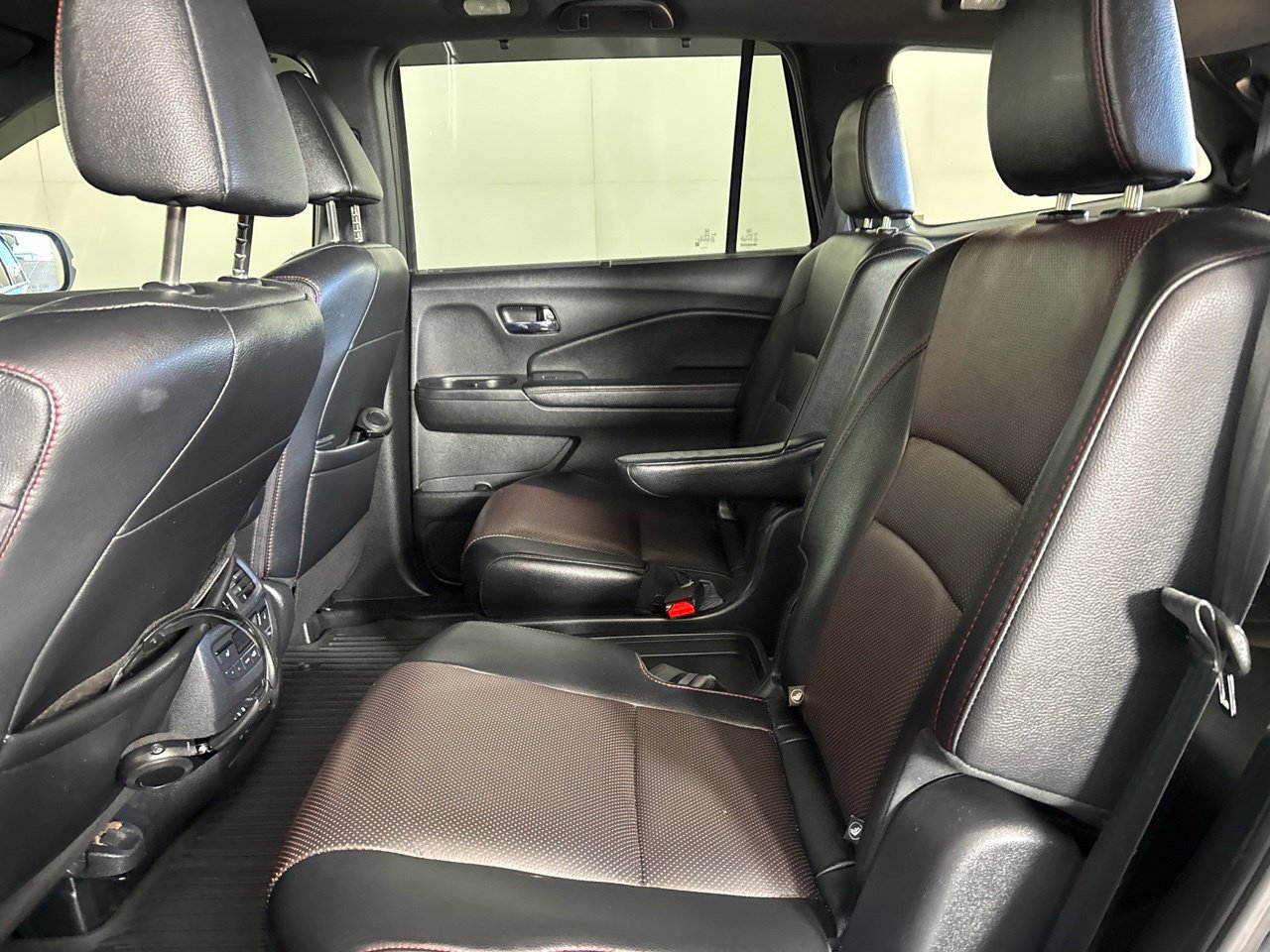 Used 2020 Honda Pilot Black Edition image 25