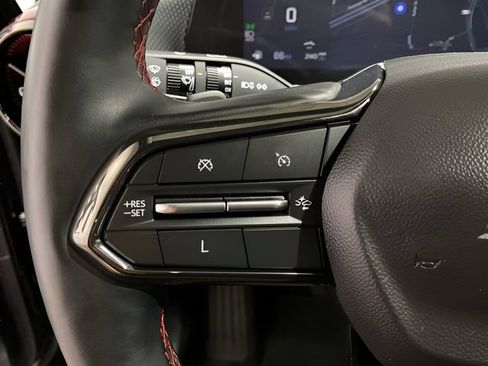 Used 2025 Chevrolet Equinox RS w/ Safety and Technology Package AWD/4WD image 14